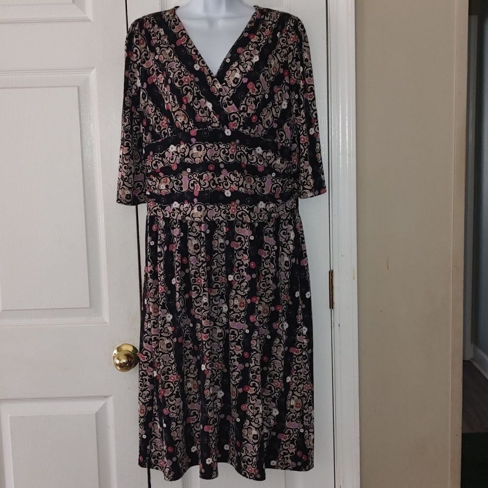 Alfani Petite black tan floral print  dress Sz M Sz MP